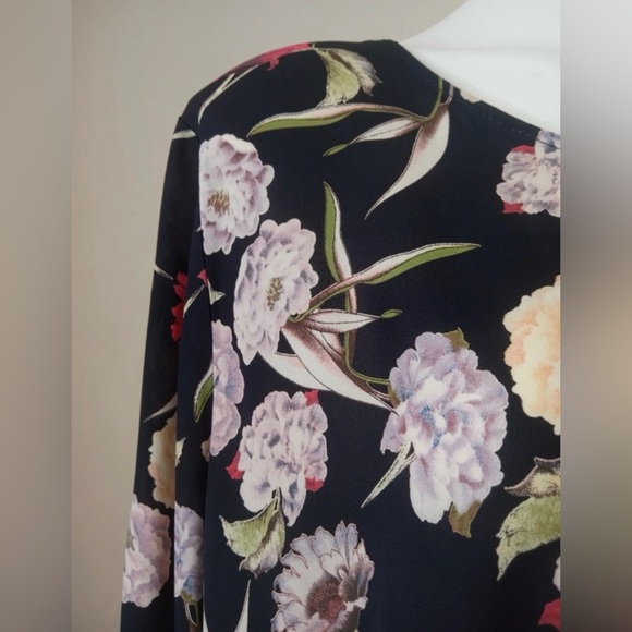 Downeast Floral Peplum Tunic Top Size XL - Picture 6 of 10